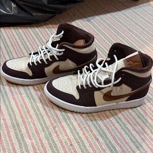 Nike Brown and Cream Athletic Shoes
